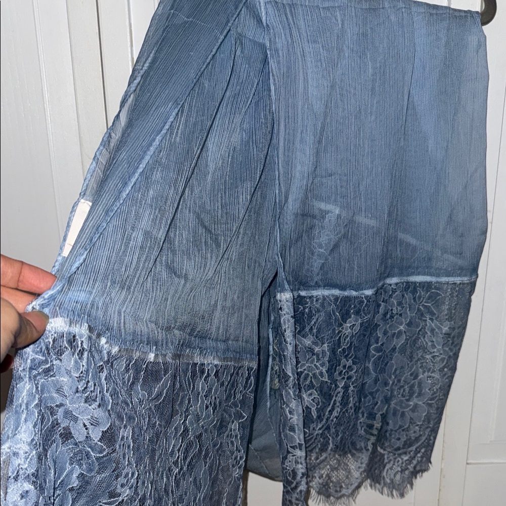 Light Blue Lace-Hem Women's Scarf - Picture 4 of 5
